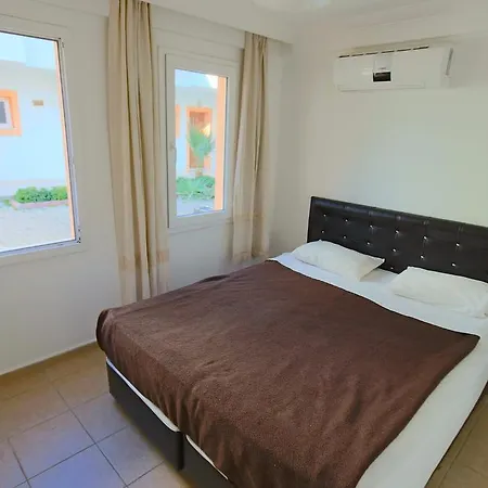 Aparthotel Rose 3*